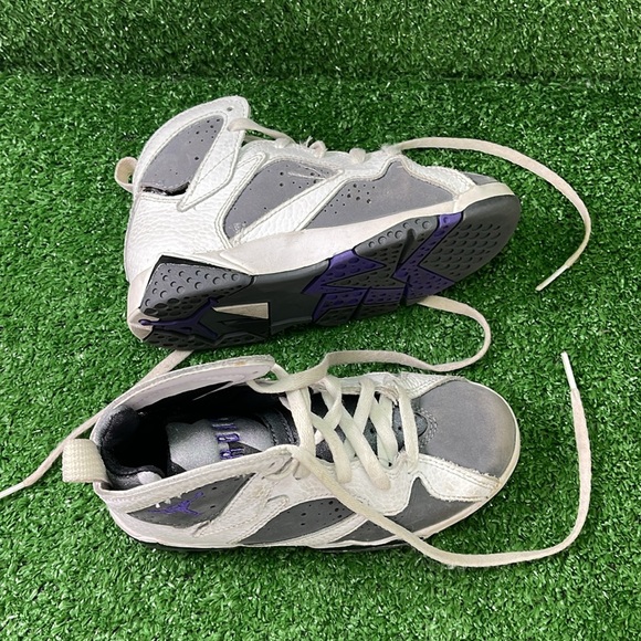 Air Jordan 7 Retro Toddler Shoes - Size 11C, White & Varsity Purple - Picture 8 of 10